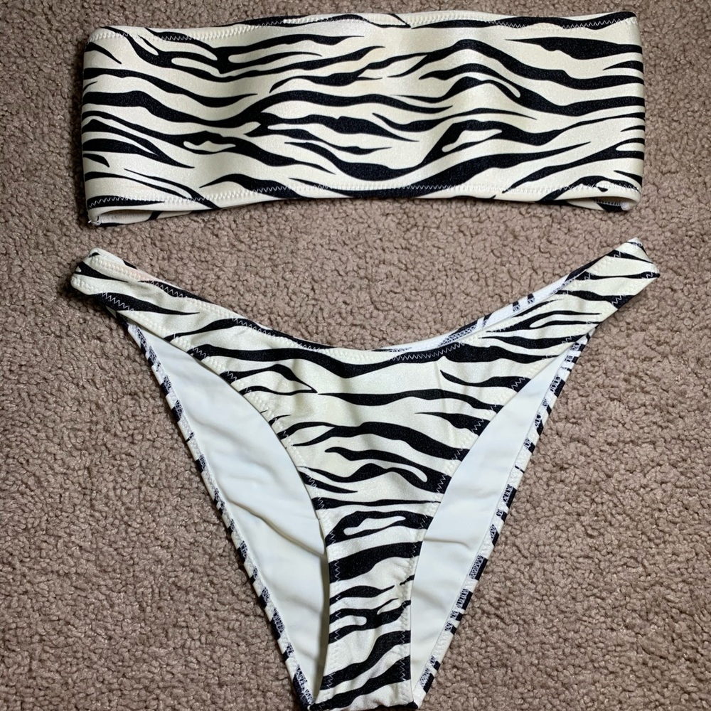 Triangl Zebra Bikini!